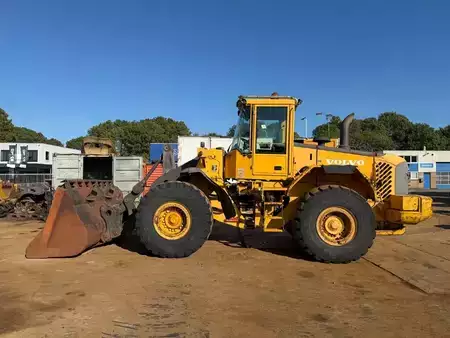 Kolové nakladače 2002 Volvo L 120 E (1)