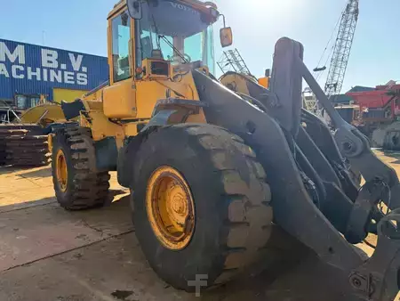 Kolové nakladače 2002 Volvo L 120 E (10)