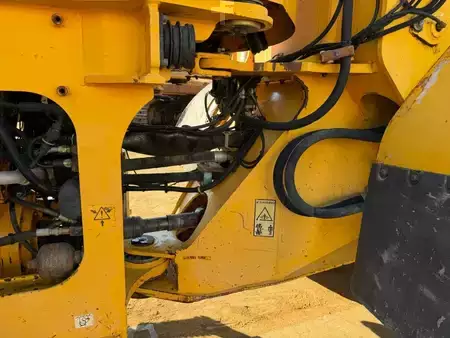 Kolové nakladače 2002 Volvo L 120 E (11)