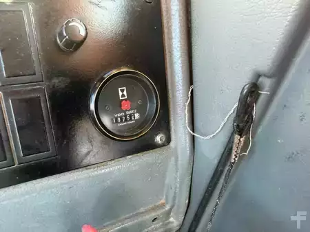 Kolové nakladače 2002 Volvo L 120 E (18)