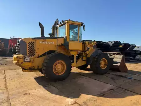 Kolové nakladače 2002 Volvo L 120 E (6)