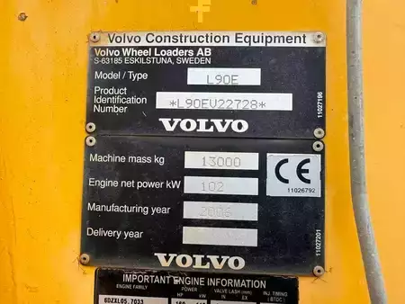 Kolové nakladače 2006 Volvo L 90 E (10)