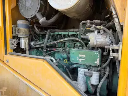 Kolové nakladače 2006 Volvo L 90 E (13)