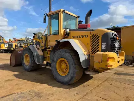 Kolové nakladače 2006 Volvo L 90 E (3)