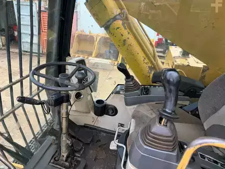 Kuvert Grävare 2005 Caterpillar M 325 C MH (13)