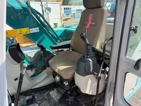 Pelles sur chenilles 2012 New Holland Construction E 135 B (19)