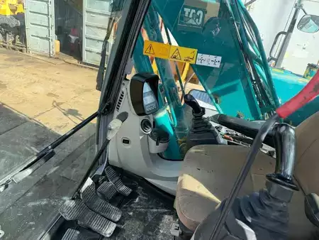 Pelles sur chenilles 2012 New Holland Construction E 135 B (20)