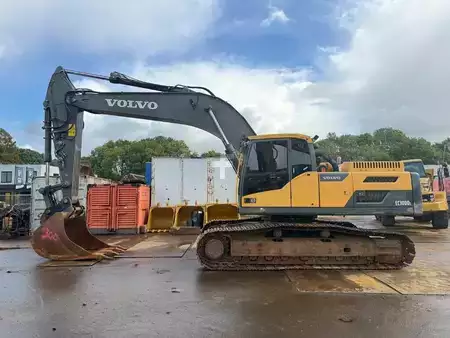 Korečková rýpadla 2014 Volvo EC 300 D L (1)