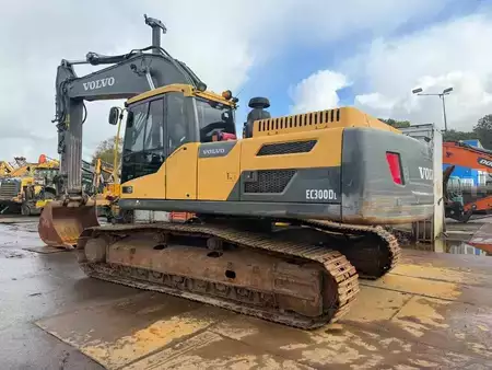Korečková rýpadla 2014 Volvo EC 300 D L (3)