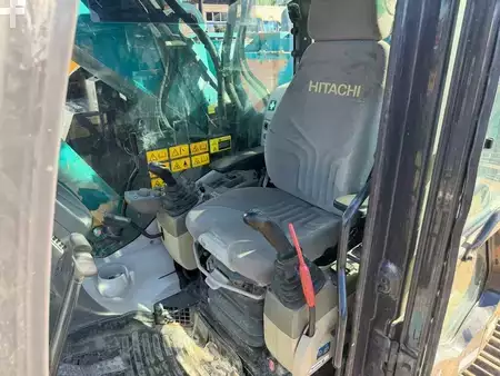 Rupsgraafmachines 2013 Hitachi ZX 225 US LC-5 B (19)