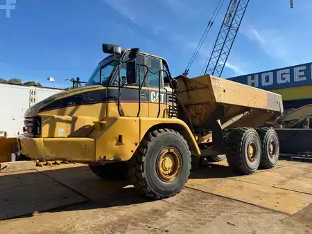 Artikulerte dumpere 2003 Caterpillar 725 (2)