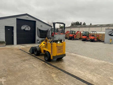 Cargadoras de ruedas 2018 Knikmops KM 100 (3)