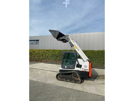 Kolové nakladače 2016 Bobcat T 450 (1)