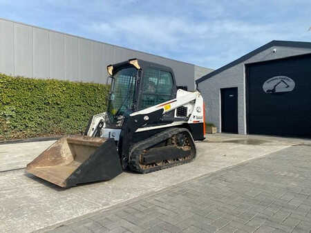 Kolové nakladače 2016 Bobcat T 450 (5)