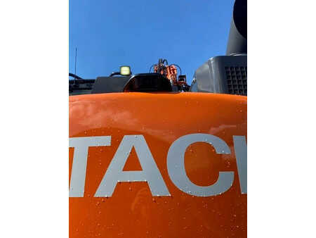 Escavadora de rastos 2020 Hitachi 135US-6 (16)