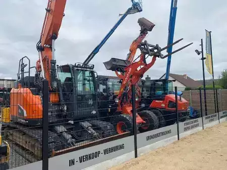 Wielladers 2018 Kubota R 065 (25)