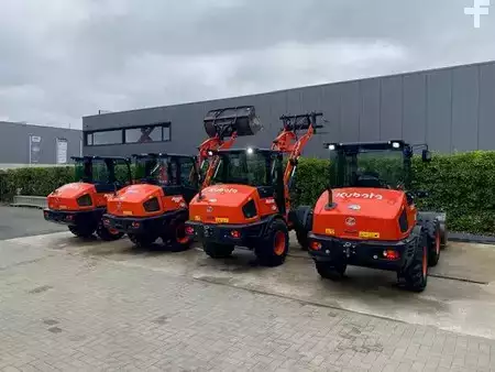 Wielladers 2018 Kubota R 065 (34)