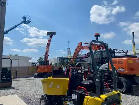 Escavadora de rastos 2020 Hitachi ZX 135 US-6 (15)
