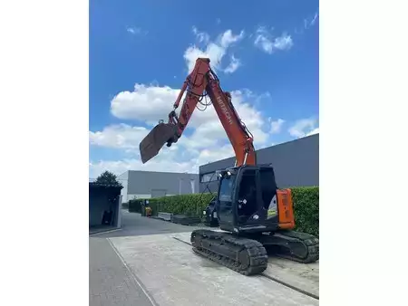 Bæltegraver 2020 Hitachi ZX 135 US-6 (1)