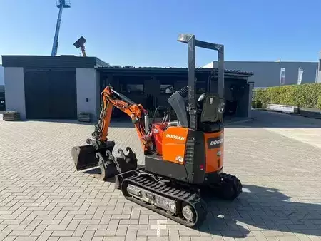 Minikaivinkoneet 2022 Doosan DX 10 Z (1)