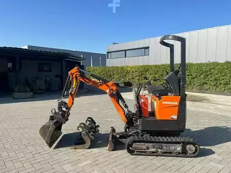 Minikaivinkoneet 2022 Doosan DX 10 Z (17)