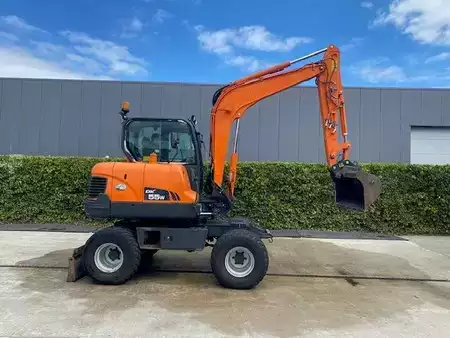 Mini pelle 2015 Doosan DX 55 W (21)