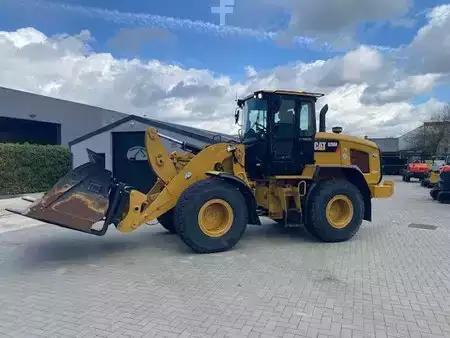 Ładowarki kołowe 2017 Caterpillar 926M (1)