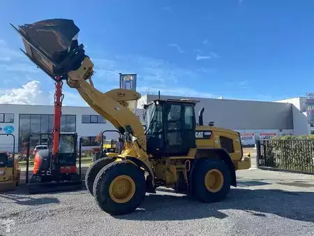 Ładowarki kołowe 2017 Caterpillar 926M (30)