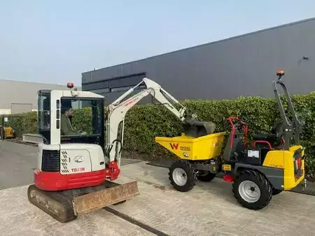 Minibagry 2019 Takeuchi TB 23 R (1)