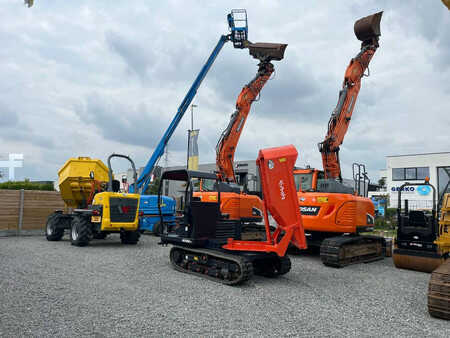Lánctalpas dömperek 2017 Kubota KC 250 HR-4 (11)