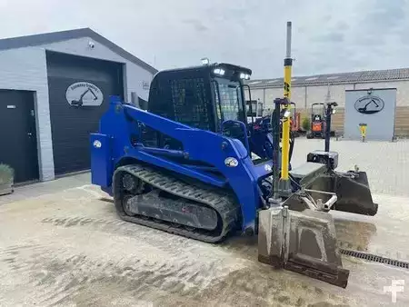 Kolové nakladače 2013 Takeuchi TL10 (17)