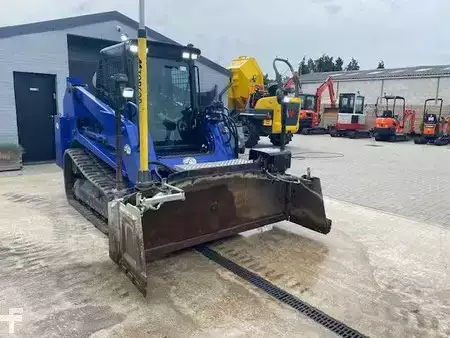 Kolové nakladače 2013 Takeuchi TL10 (19)