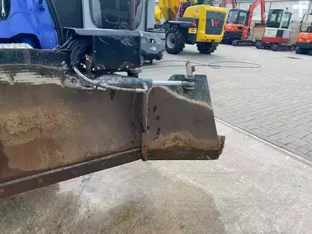 Kolové nakladače 2013 Takeuchi TL10 (4)