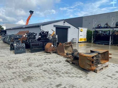 Rupsgraafmachines 2017 Doosan DX140 LCR-5 (37)