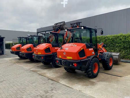 Wielladers 2018 Kubota R 065 (1)