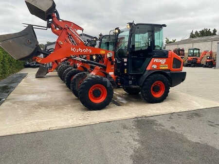 Wielladers 2018 Kubota R 065 (11)