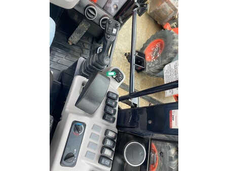 Wielladers 2018 Kubota R 065 (25)