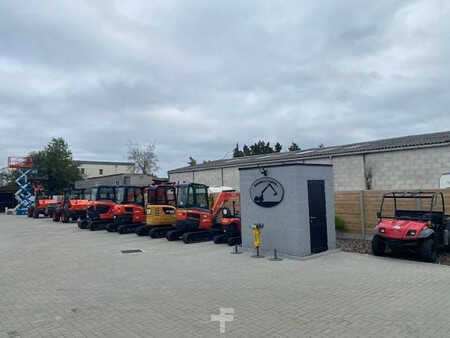 Wielladers 2018 Kubota R 065 (34)