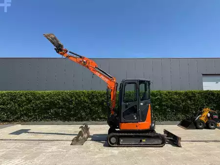 Minibagger 2016 Hitachi ZX 33 U-5A CLR (4)