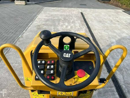 Tandemwalze 2020 Caterpillar CB 1.7 (5)