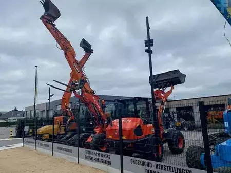 Wielladers 2018 Kubota R 065 (32)