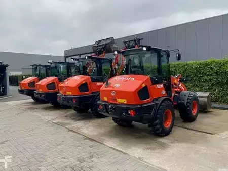 Wielladers 2018 Kubota R 065 (7)