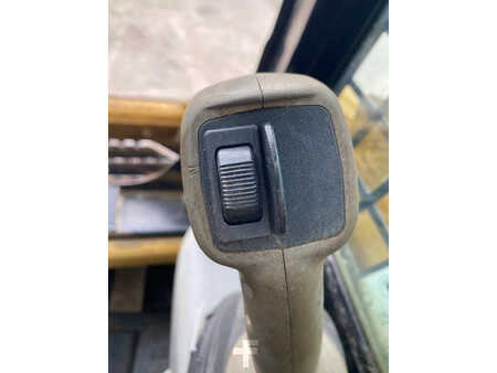 Wielladers 2013 Caterpillar 247 B 3 (10)