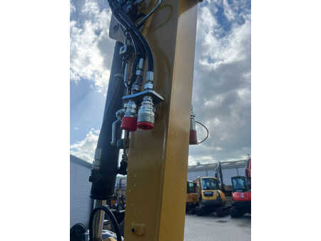 Minibagry 2018 Caterpillar 302.7 D CR (6)