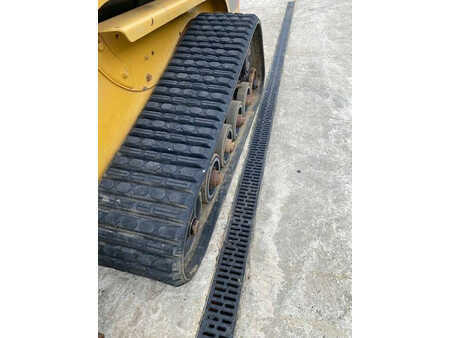 Wheel Loaders 2013 Caterpillar 247 B 3 (5)