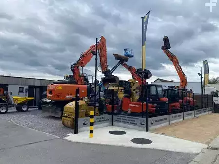 Mobilbagger 2017 Hitachi ZX 140 W-6 (3)