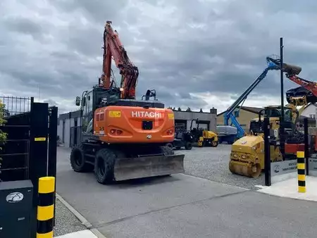 Mobilbagger 2017 Hitachi ZX 140 W-6 (37)