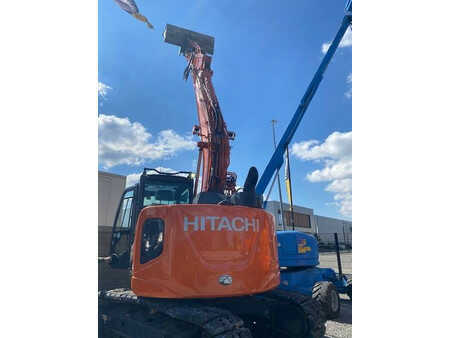 Lánctalpas kotrógép 2020 Hitachi 135US-6 (30)