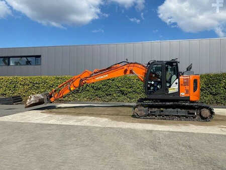Korečková rýpadla 2020 Hitachi 135US-6 (8)