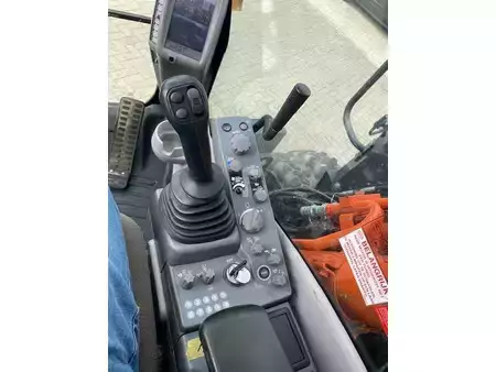 Mobilbagger 2017 Hitachi ZX 140 W-6 (23)